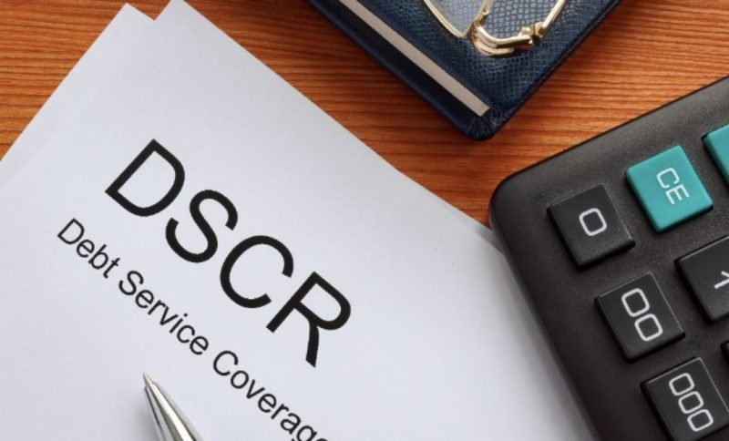 DSCR loan cálculo debt service coverage ratio fórmula explicación
